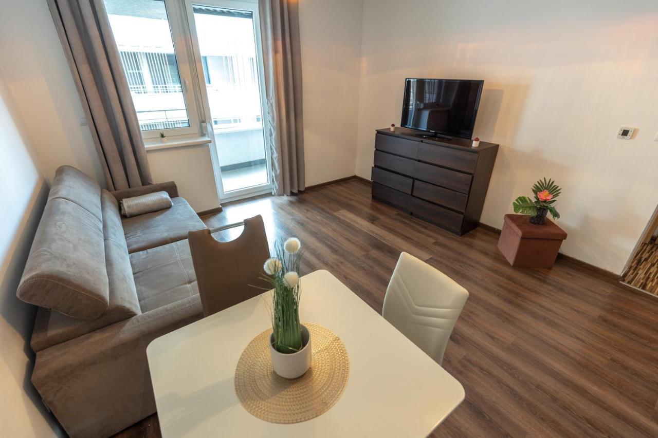 Leo Apartment บูดาเปสต์ ภายนอก รูปภาพ