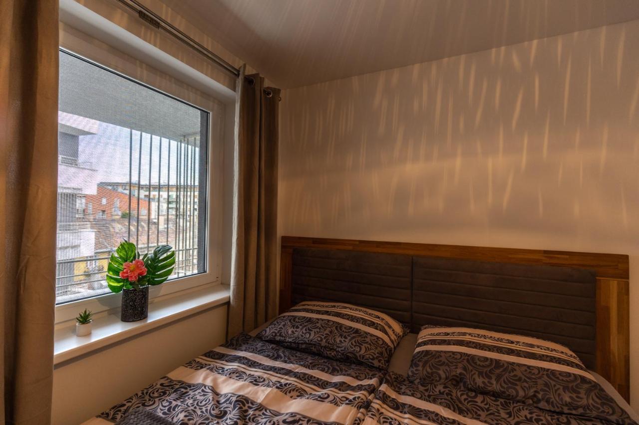 Leo Apartment บูดาเปสต์ ภายนอก รูปภาพ