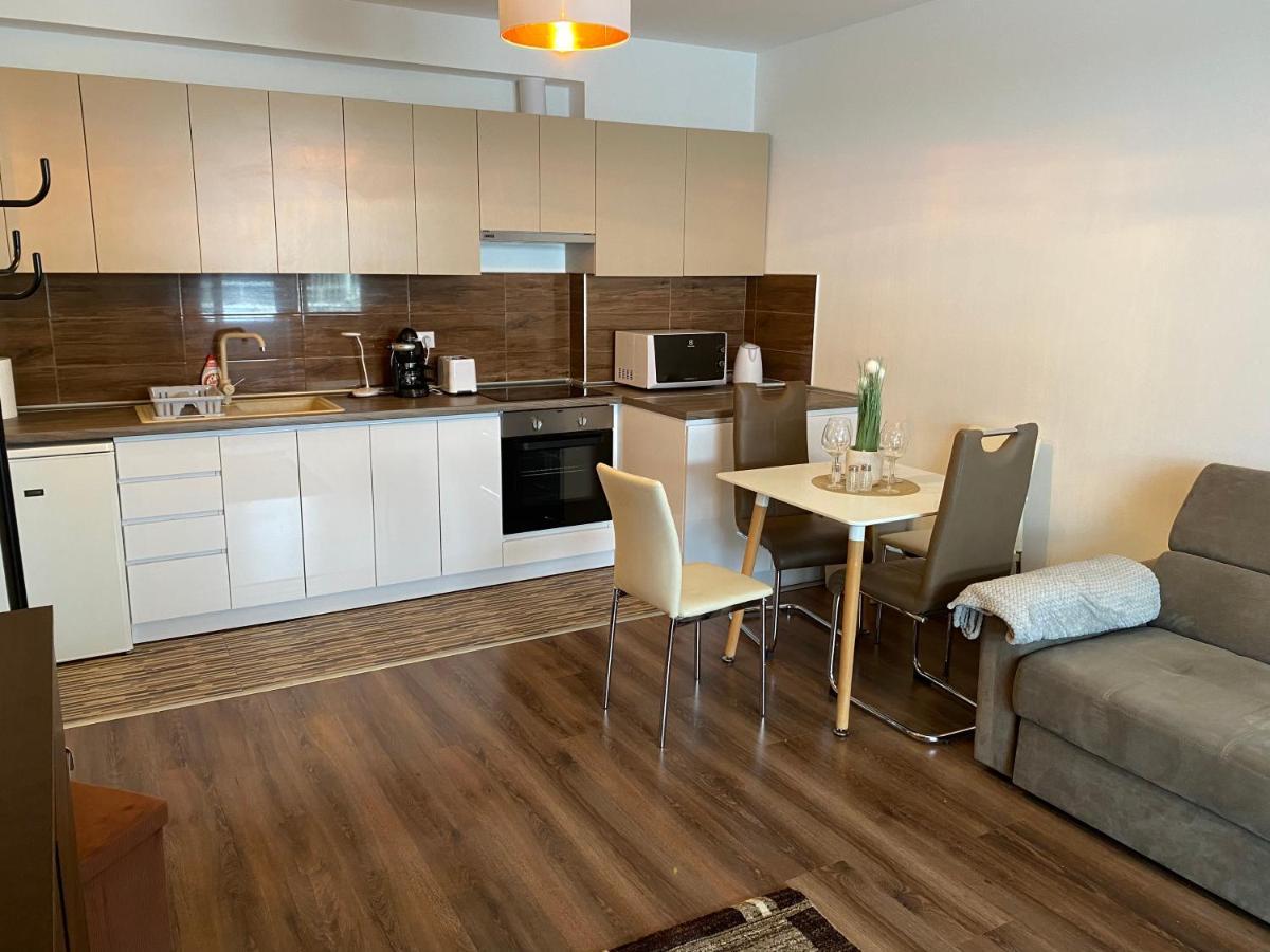 Leo Apartment บูดาเปสต์ ภายนอก รูปภาพ